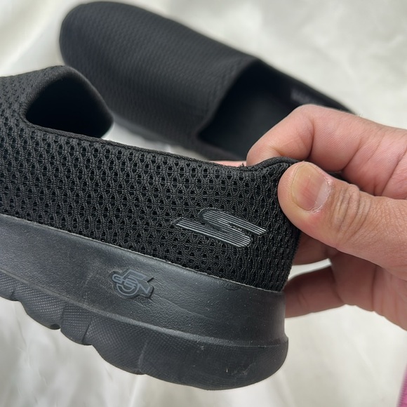 Skechers Gen 5 lightweight  Black Mesh Slip-Ons size 8 - Picture 6 of 6